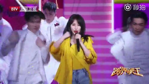 朱百万夫妇娱乐吃瓜,揭秘明星夫妻的甜蜜生活与幕后故事